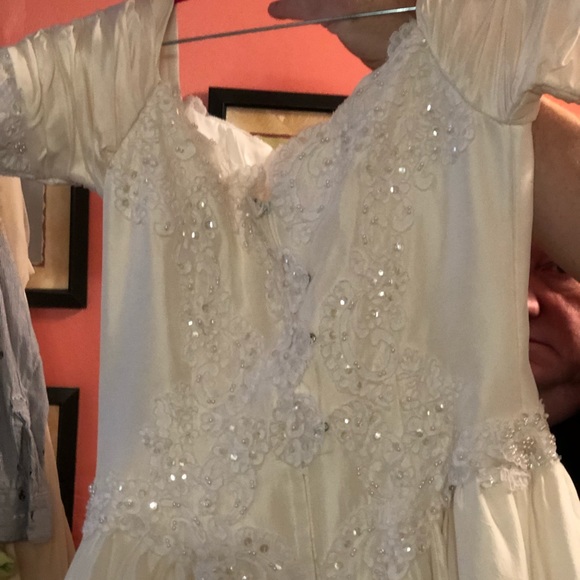 New My Fair Bride size 10 SILK Women’s Wedding Gown with alonson lace - Picture 3 of 9